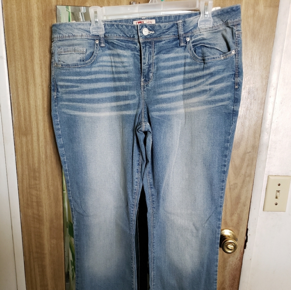 Lei jeans juniors size 17 regular length